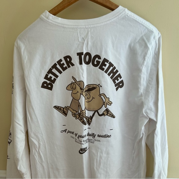 Nike Long Sleeve Graphic Top - Picture 6 of 7